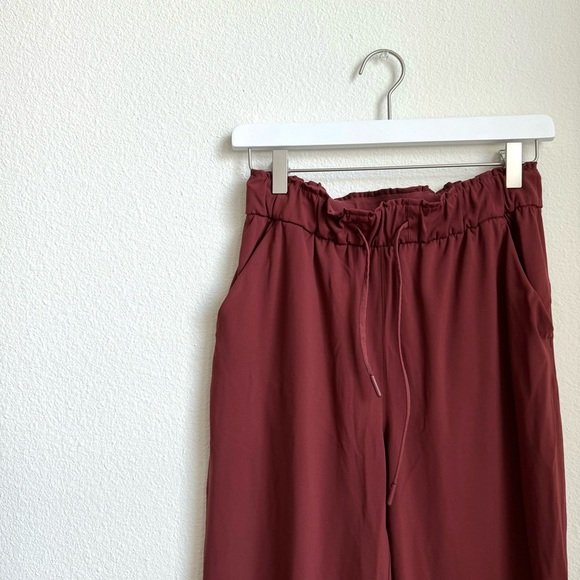 Lululemon Keep Moving Pant High-Rise
Savannah - Picture 3 of 6